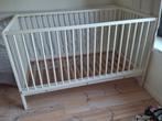 Groot spijlenbed babybed 140 cm x 90 cm, Kinderen en Baby's, Ophalen, Zo goed als nieuw