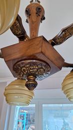 Lustre en bois avec lampes en verre tremper. Année 60, Enlèvement, Verre
