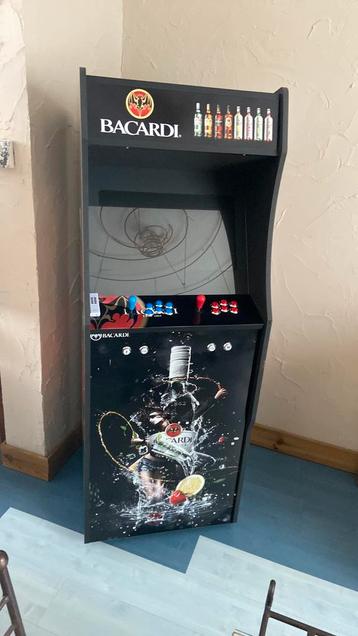 Bacardi-decoratie: Arcade-terminal - Industriële lamp - Ext beschikbaar voor biedingen