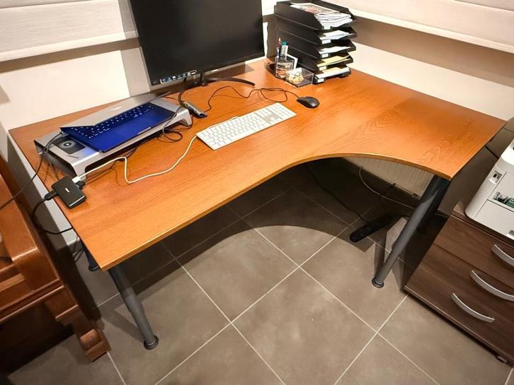 Hoekbureau Galant - Ikea, Huis en Inrichting, Bureaus, Gebruikt, Bureau, In hoogte verstelbaar, Ophalen