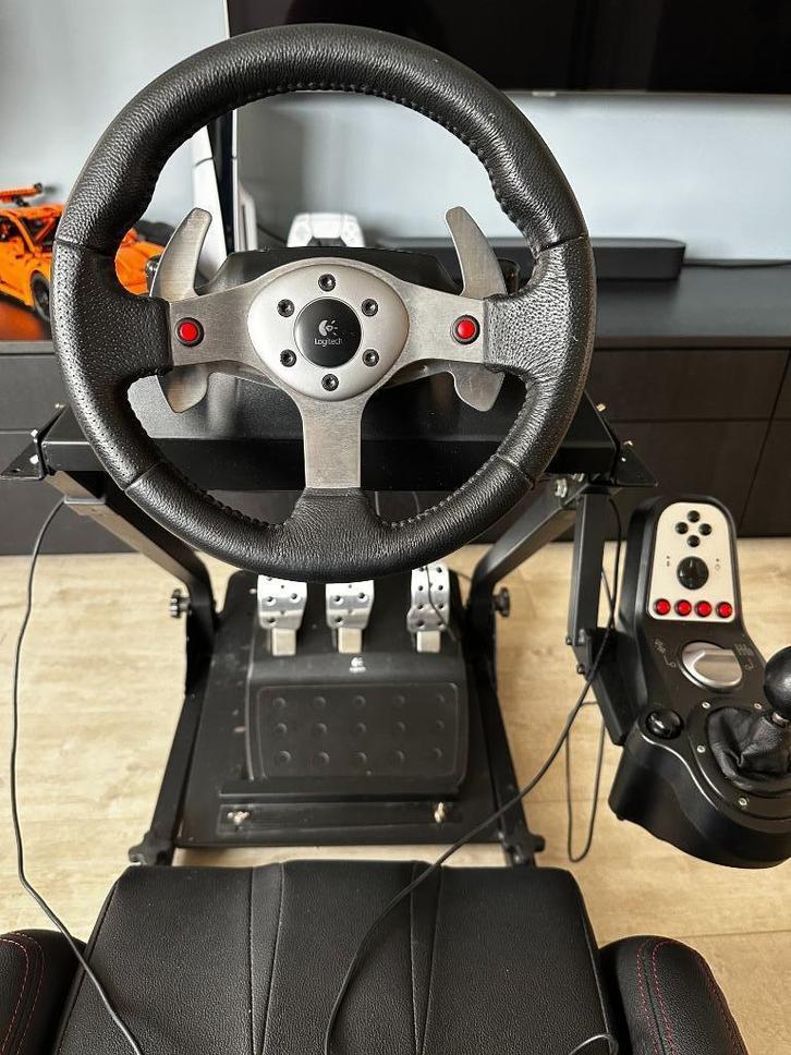 Logitech G25 stuurwiel met pedalen en versnellingspook, Games en Spelcomputers, Spelcomputers | Sony Consoles | Accessoires, Gebruikt