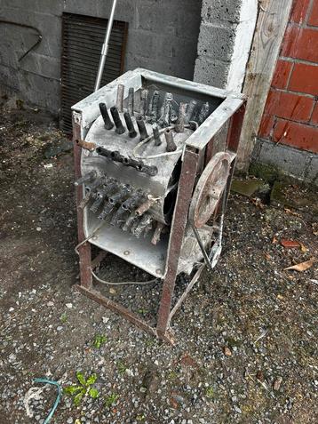 Pluimmachine beschikbaar voor biedingen