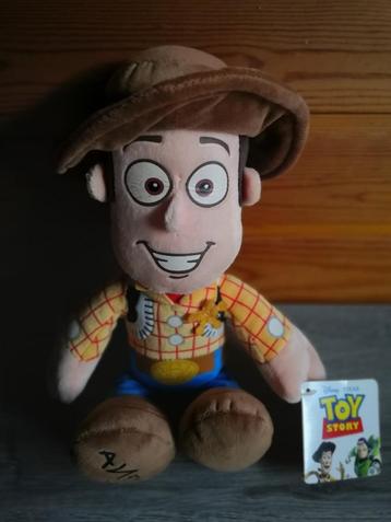 Disney & Pixar's knuffel Toy Story Woody (ongeveer 30 cm) beschikbaar voor biedingen