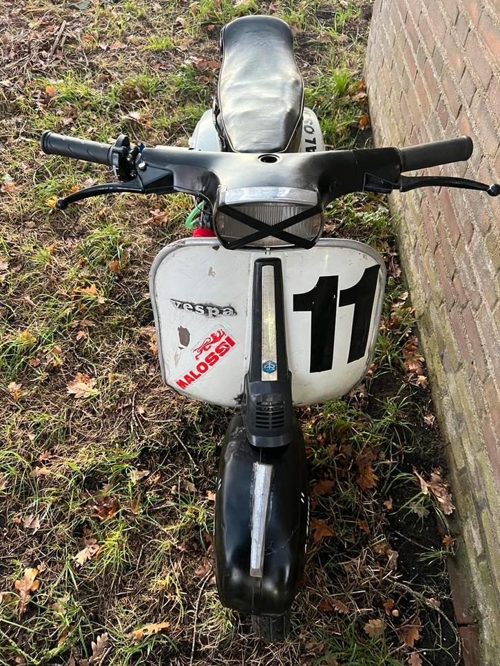 Vespa V50 | Vespa 50 Special | Vespa oldtimer, Fietsen en Brommers, Brommers | Oldtimers, Ophalen