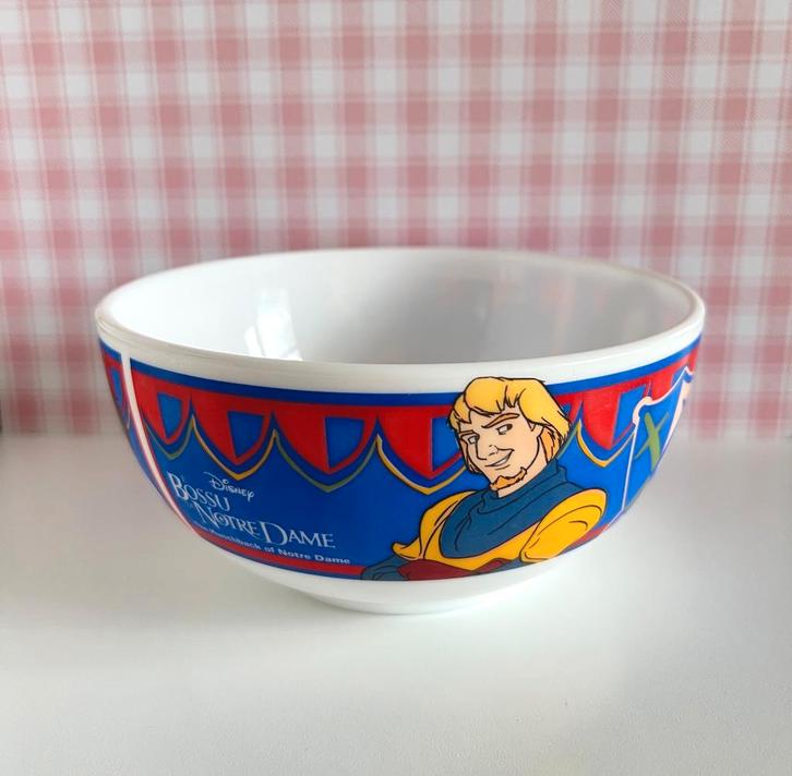 Grand bol Arcopal Le Bossu de Notre-Dame - Disney, Verzamelen, Disney, Gebruikt, Servies, Overige figuren, Ophalen of Verzenden