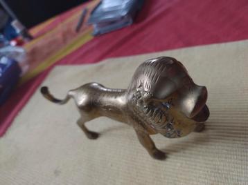 Lion leeuw 12cm op 9cm beschikbaar voor biedingen