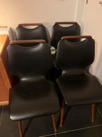 Vier vintage stoelen, Huis en Inrichting, Stoelen, Ophalen, Gebruikt, Zwart, Vintage