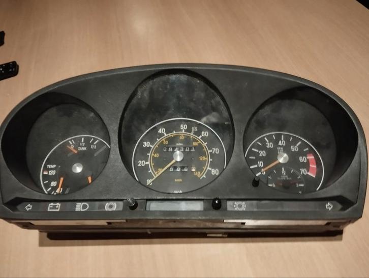 Horloge kilométrique pour Mercedes 107 SL, Autos : Pièces & Accessoires, Tableau de bord & Interrupteurs, Mercedes-Benz, Pièces Oldtimer ou Ancêtre