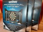 Dit komplete Winmau set voor 95 euro., Sports & Fitness, Fléchettes, Enlèvement ou Envoi, Neuf, Cible de fléchettes avec fléchettes