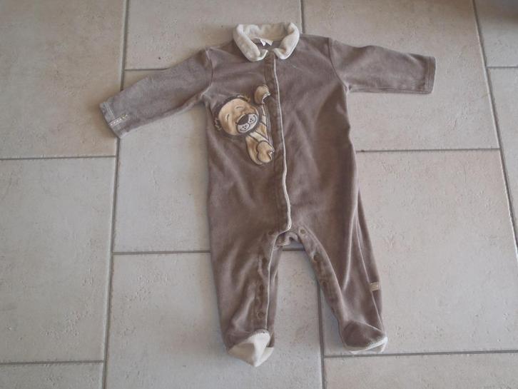 Pyjama maat 68 - Noukie's, Kinderen en Baby's, Babykleding | Maat 68, Zo goed als nieuw, Jongetje, Nacht- of Onderkleding, Ophalen of Verzenden