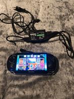 PS VITA PCH 1004 met oplader, Games en Spelcomputers, Spelcomputers | Sony PSP, Ophalen, Met games, Overige modellen, Zwart
