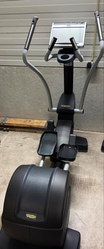 Technogym Synchro Crosstrainer Excite+ 700 UNITY Black beschikbaar voor biedingen