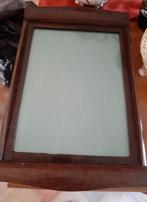 Brocante: dienblad met glas, Huis en Inrichting, Woonaccessoires | Dienbladen, Ophalen, Gebruikt, Rechthoekig, Hout