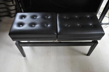 Banquette de piano double avec rangement disponible aux enchères