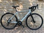 Koersfiets met schijfremmen Race120, Fietsen en Brommers, Ophalen, Zo goed als nieuw