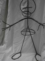 IJzeren beeld, Ophalen