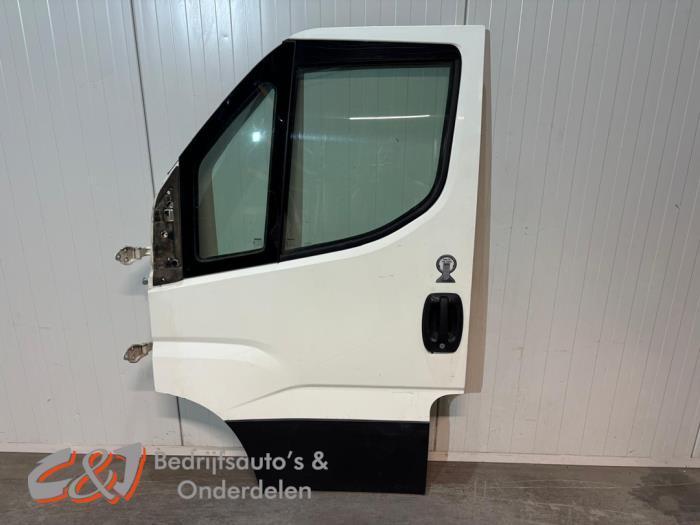 Portier 2Deurs links van een Iveco New Daily, Auto-onderdelen, Carrosserie, Deur, Overige automerken, Gebruikt, 3 maanden garantie