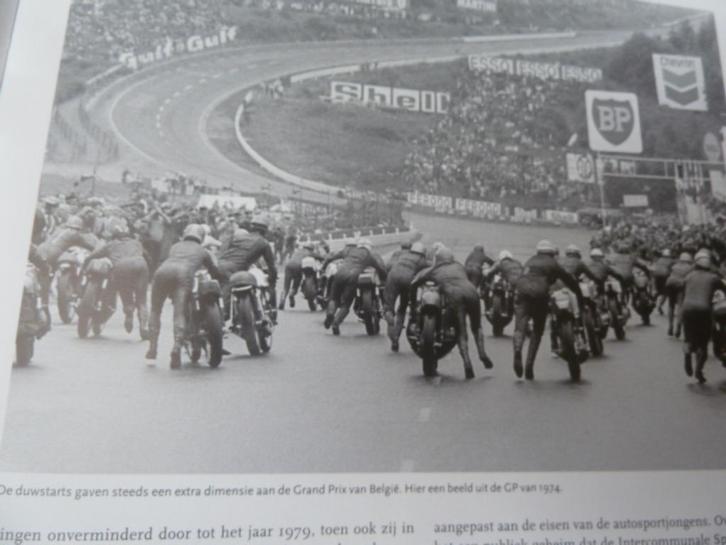 3 superbe livres MOTO en NEERLANDAIS, bcp. photos, 3x300 pag, Livres, Motos, Utilisé, Général, Enlèvement ou Envoi