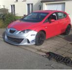 Seat leon a reparer ou pour pieces, Rouge, Noir, 5 portes, Particulier