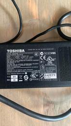 Voeding voor toshiba laptop, Computers en Software, Ophalen, Zo goed als nieuw