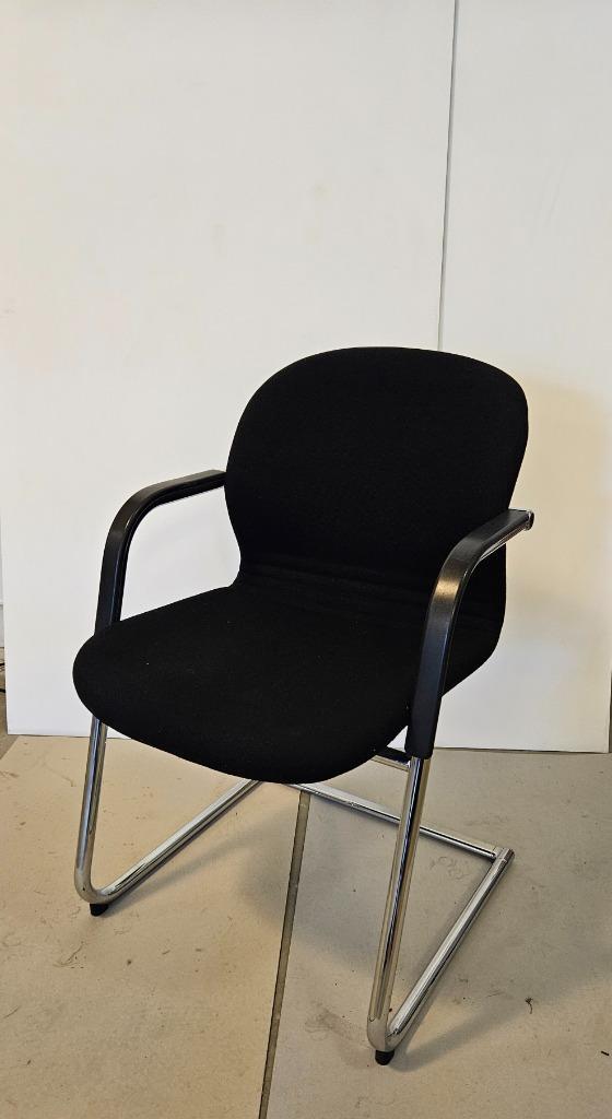 Wilkhahn FS 212/5 vintage zwarte designstoel (jaren 80), Huis en Inrichting, Stoelen, Gebruikt, Eén, Metaal, Stof, Zwart, Ophalen of Verzenden