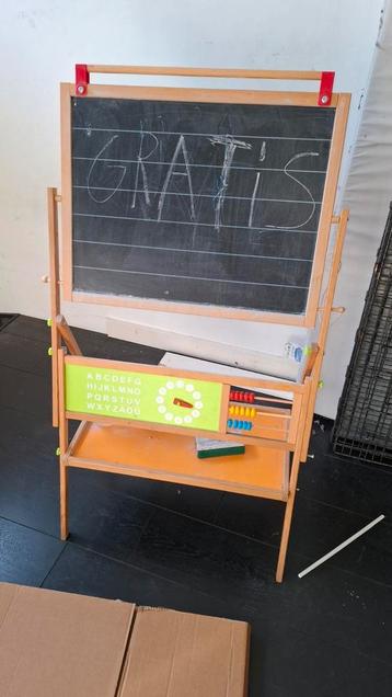 Schoolbord beschikbaar voor biedingen