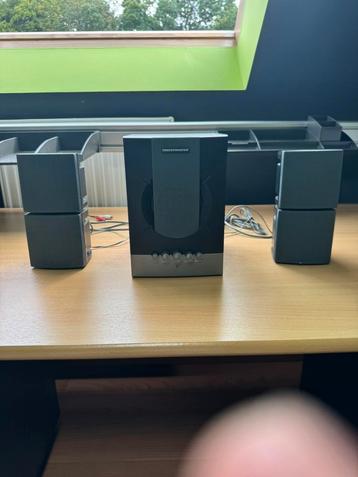 Enceinte 2.1 Thrustmaster pc , platine vinyles et console beschikbaar voor biedingen