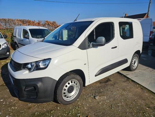 Peugeot Partner NIEUW MODEL MET RUITJES 100PK, Auto's, Bestelwagens en Lichte vracht, Bedrijf, Te koop, ABS, Airbags, Airconditioning