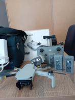 Een prachtige DJI mini 2 fly more combo  met Xy lader, Ophalen of Verzenden, Zo goed als nieuw