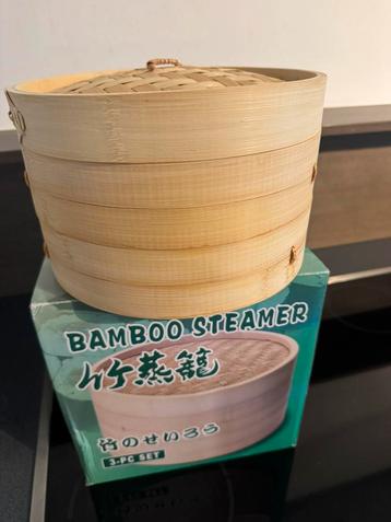 Bamboo steamer beschikbaar voor biedingen