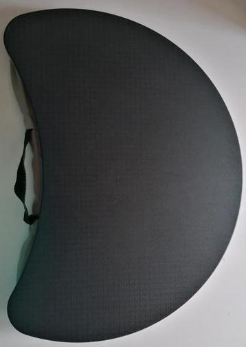 Laptop kussen  beschikbaar voor biedingen