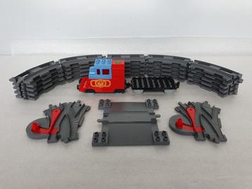 Lego Duplo: Trein + 20 bochten + 5 sporen + 2 wissels + ... beschikbaar voor biedingen