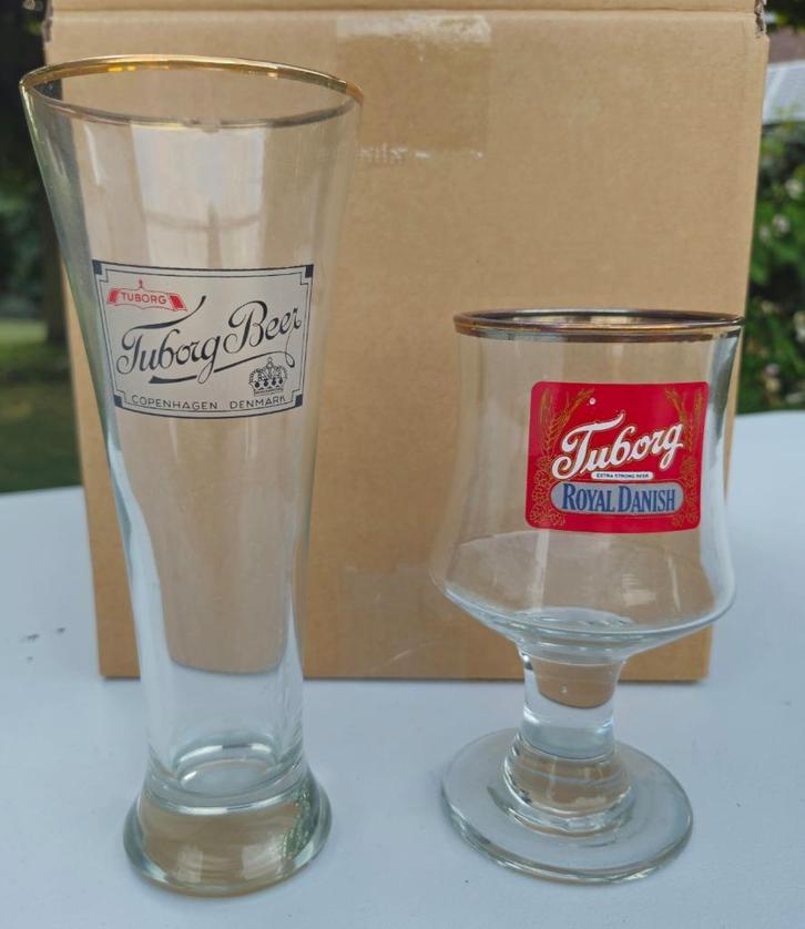 Vintage rode tuborgglazen op voet, Antiek en Kunst, Antiek | Glaswerk en Kristal, Ophalen of Verzenden