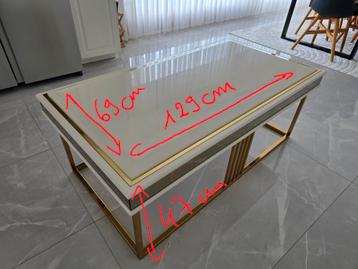 Salontafel wit-goud beschikbaar voor biedingen
