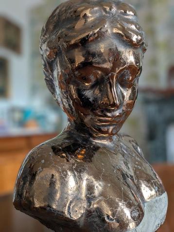 Verouderde bronzen bustesculptuur 30 cm beschikbaar voor biedingen