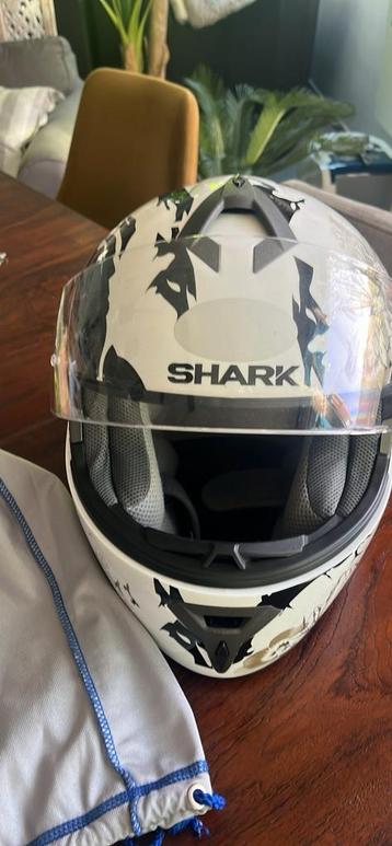 Casque shark taille m beschikbaar voor biedingen