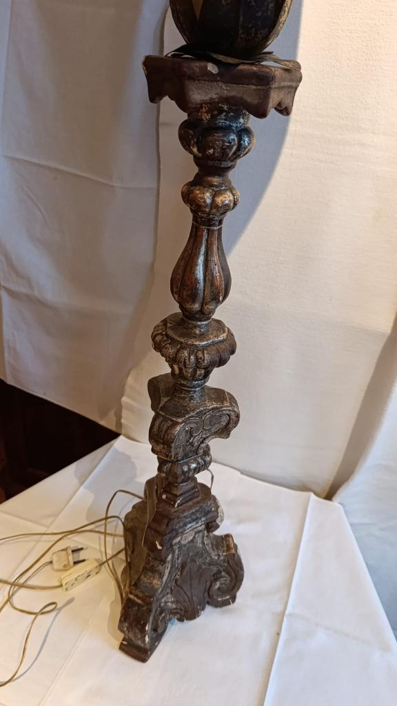 Lampe ancienne sur pied sculpté Baroque, Antiek en Kunst, Antiek | Verlichting, Ophalen