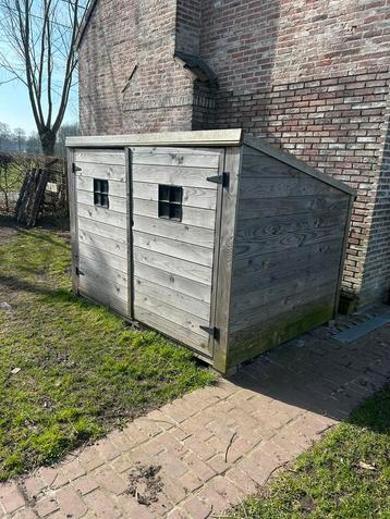Magnifieke fietstalling beschikbaar voor biedingen