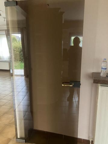 Glazen binnendeur beschikbaar voor biedingen