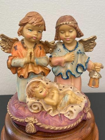 Retro muziekdoos "little angels" met FONTANINI beeldjes beschikbaar voor biedingen