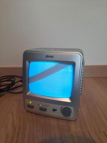 Mini tv oldschool retro beschikbaar voor biedingen
