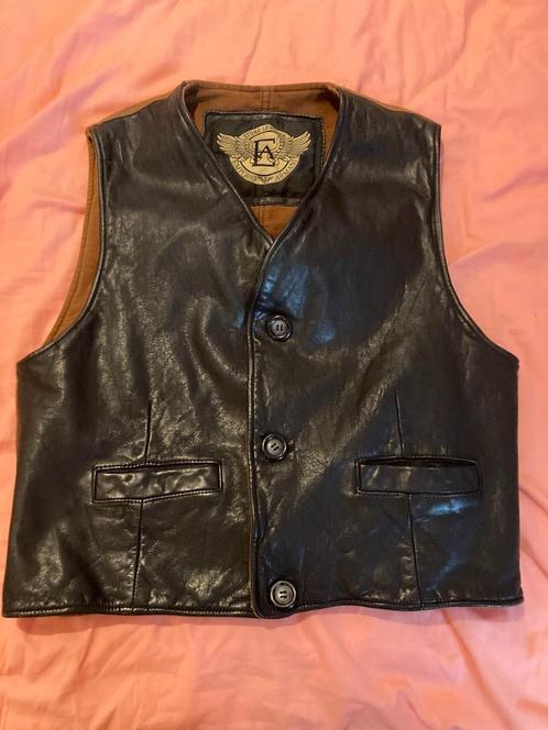 Gilet Emporio Armani en cuir, Vêtements | Hommes, Pulls & Vestes, Comme neuf, Taille 48/50 (M), Noir, Enlèvement ou Envoi