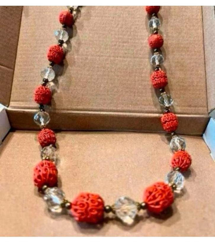 Collier vintage en perles de verre tchèques, moulé très tôt, Bijoux, Sacs & Beauté, Bijoux anciens, Collier, Enlèvement ou Envoi