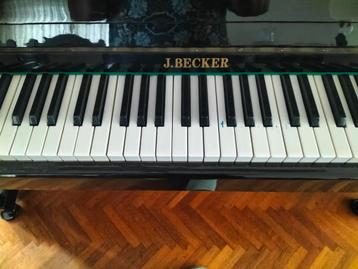 Piano  beschikbaar voor biedingen