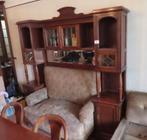 Antieke wandkast met zetel, Ophalen
