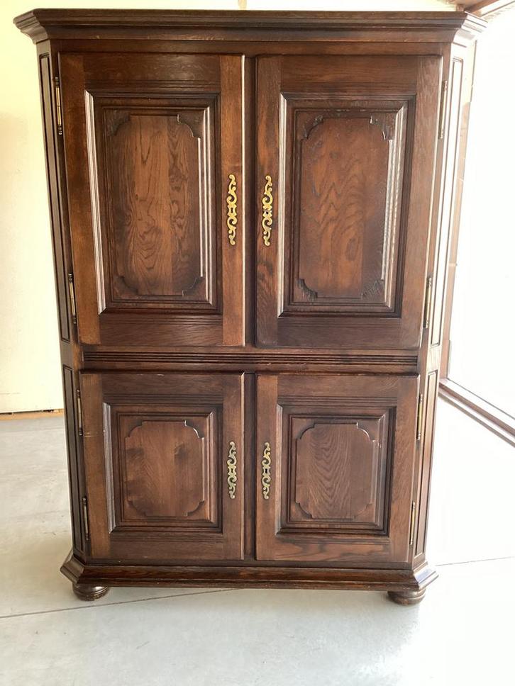 Massief eiken barkast ( tv kast), Huis en Inrichting, Kasten | Buffetkasten, Ophalen