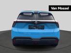 MG MG4 64 kWh Luxury, Auto's, MG, Automaat, Gebruikt, 1675 kg, Blauw