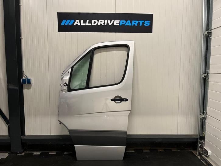 Mercedes Sprinter W906 Voorportier links grijs A9067200005, Auto-onderdelen, Carrosserie, Deur, Voor, Links, Gebruikt, Ophalen of Verzenden