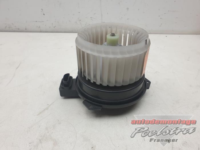 Kachel Ventilatiemotor van een Mitsubishi Space Star, Auto-onderdelen, Overige Auto-onderdelen, Mitsubishi, Gebruikt, 3 maanden garantie