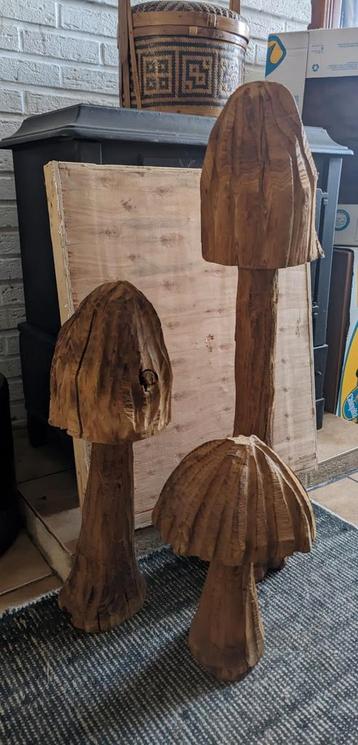 Prachtige set zware houten paddenstoelen  beschikbaar voor biedingen